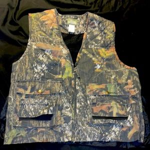 Quail Unlimited Dove Hunter Camo bird hunting vest. XL